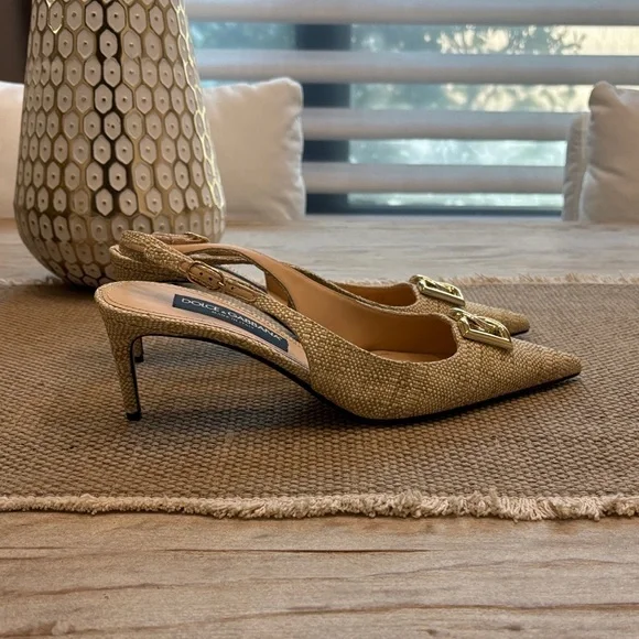 Dolce & Gabbana Metallic Gold Pointed Heels - Picture 3 of 5